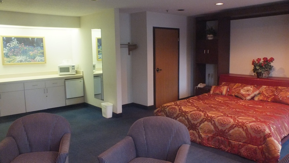 Quality Express Inn & Suites - photo 16