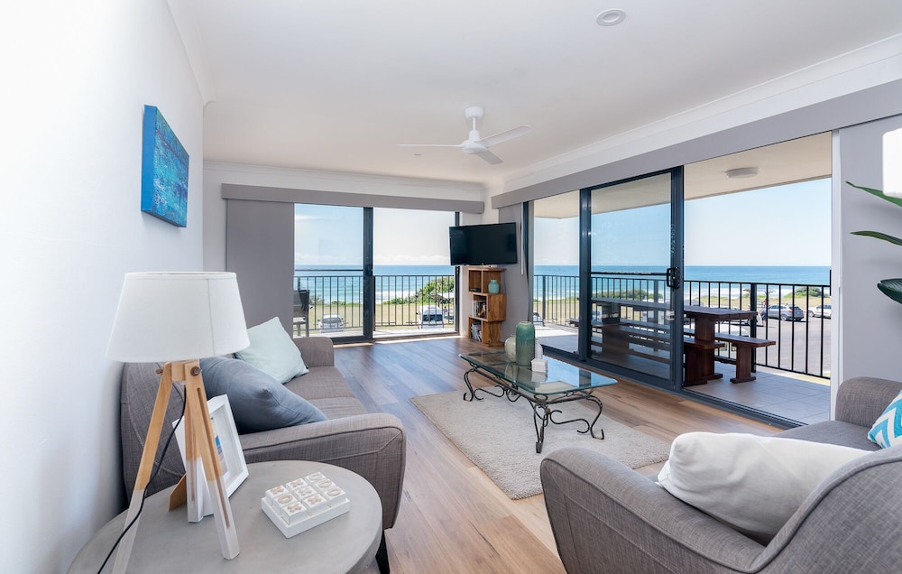 Edgewater 1 LJHooker Yamba — 4-Star Luxury Hotel in Iluka, Australia
