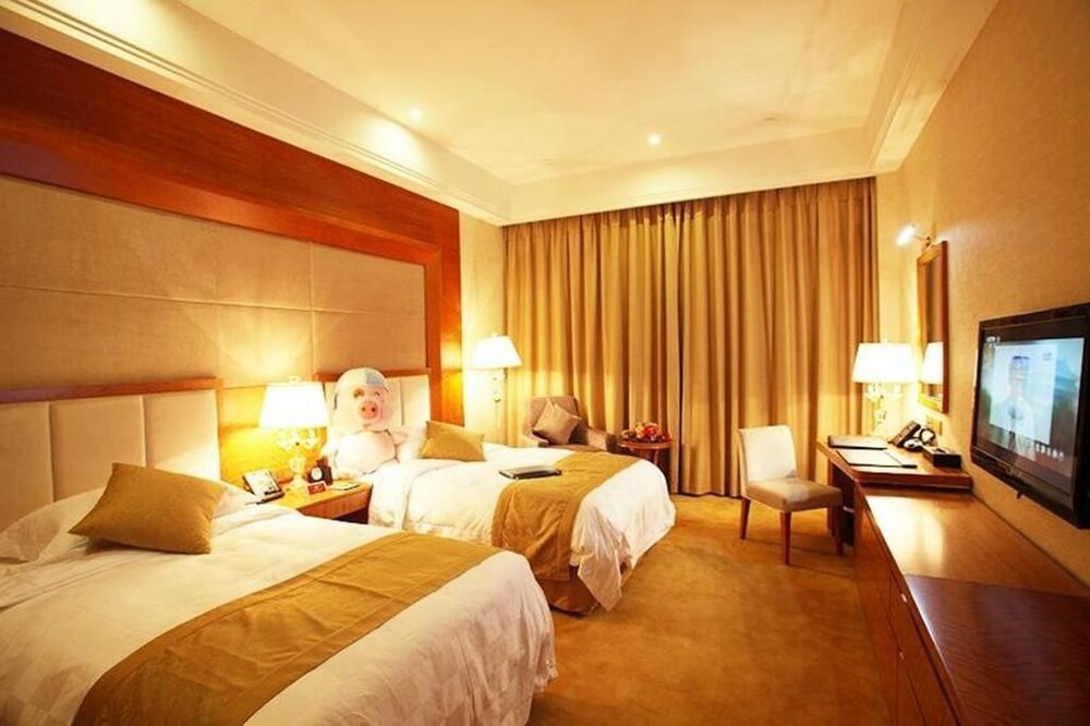 Yingkou Guest Hotel — 5-Star Luxury Hotel in Yingkou, People's Republic of China