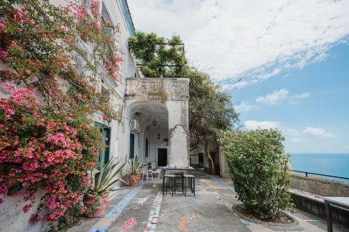 Cortile — 4-Star Luxury Hotel in Praiano, Italy