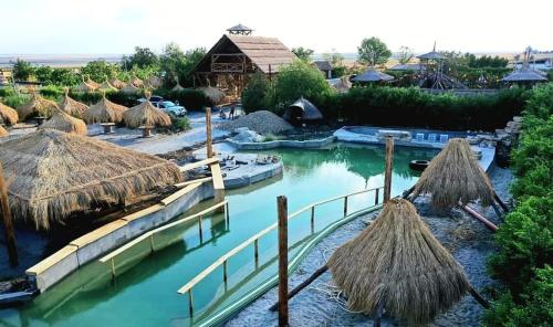 La Colibe cătun arhaic ecologic - carbon neutral hotel in Constanta