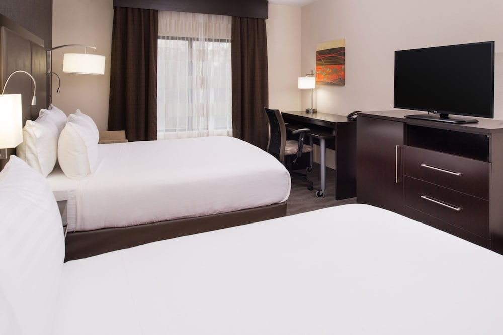 Holiday Inn Express Hotel & Suites Monroe - photo 8