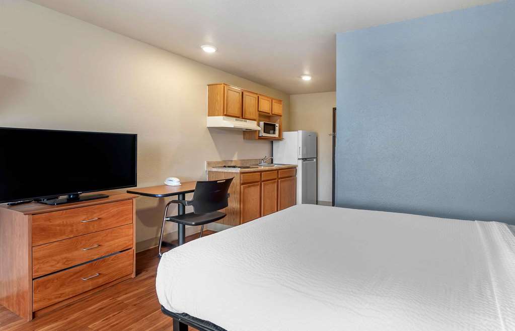 Extended Stay America Select Suites Wichita North - photo 14