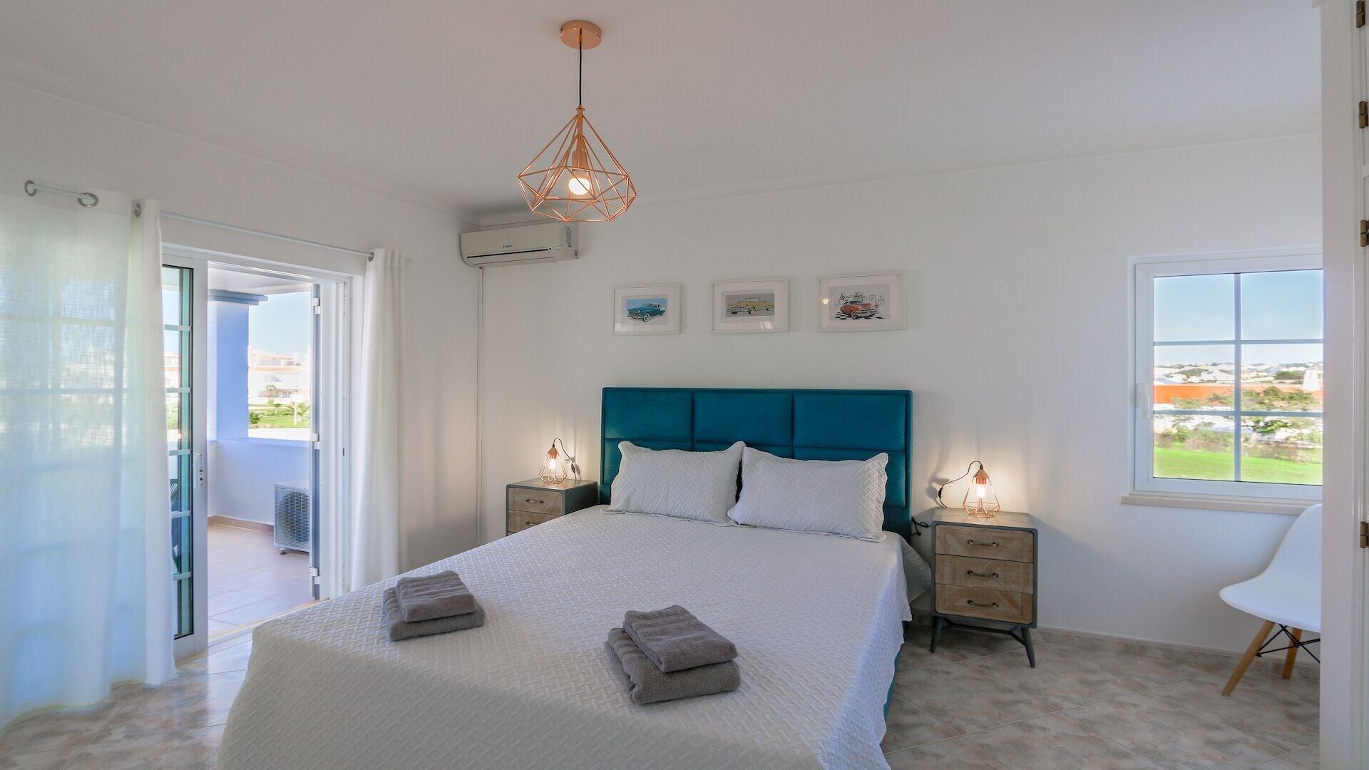 Luxury Villa walking distance Galé Beach Albufeira — 4-Star Luxury Hotel in Albufeira, Portugal