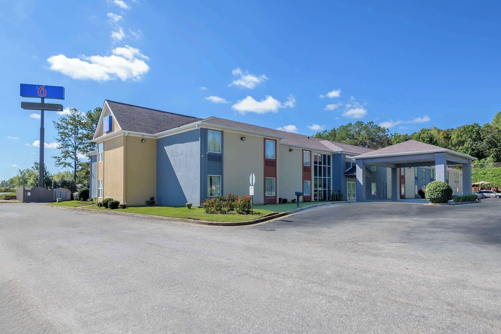 Motel 6 Dawsonville Ga North Ga Premium Outlets — Dawsonville