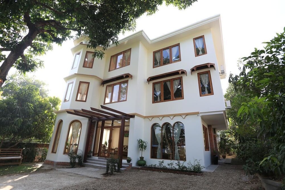 Mango Hill Inn - carbon neutral hotel in Yangon