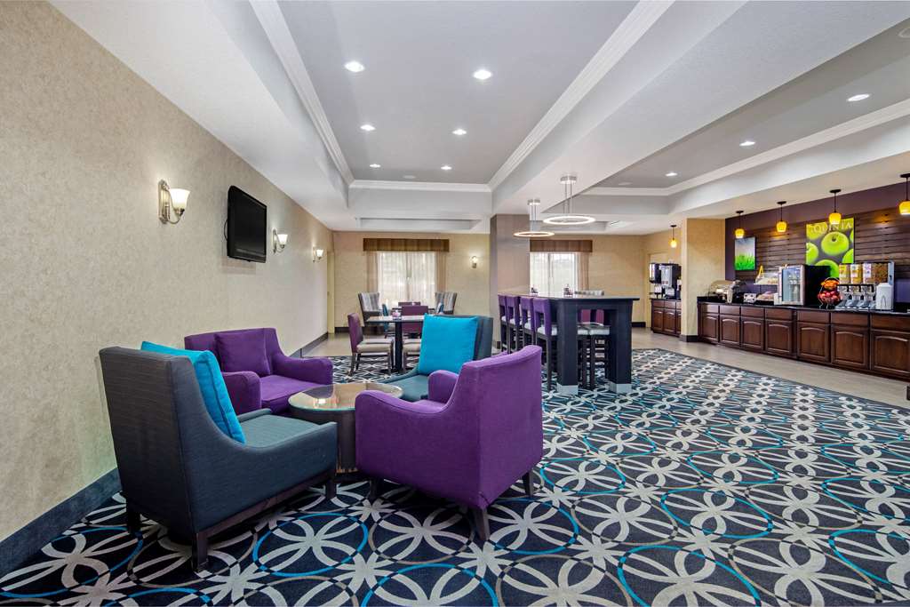 La Quinta Inn & Suites by Wyndham Temecula - photo 26
