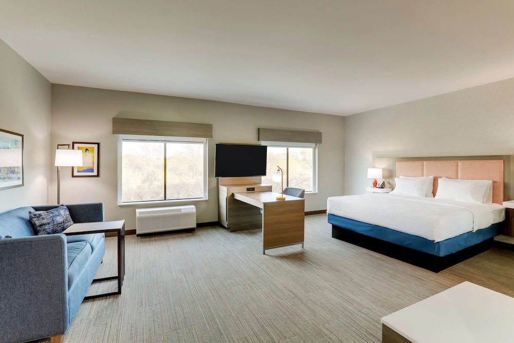 Hampton Inn & Suites Weatherford - photo 52