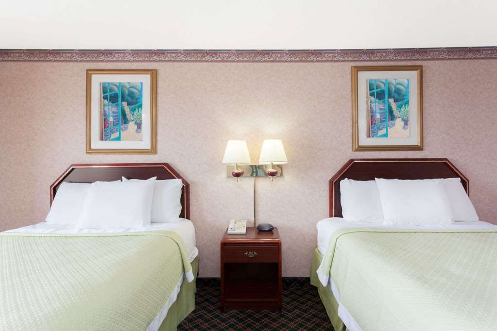 Days Inn by Wyndham Holladay - photo 15