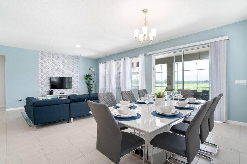 Lovely 4 Bed Pool Hm at Solterra Resort - photo 11