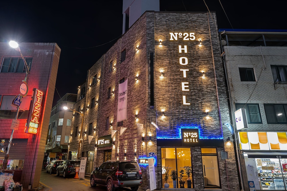 Songtan Number 25 Hotel in Osan, South Korea