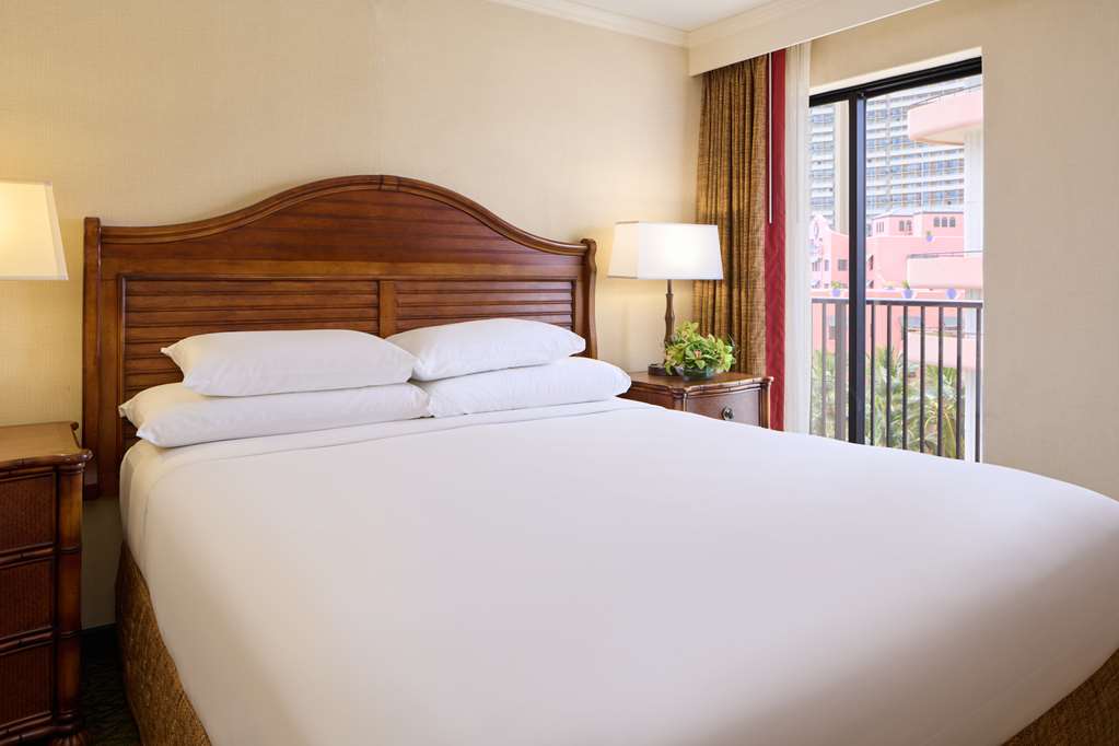 Outrigger Waikiki Beach Resort - photo 108
