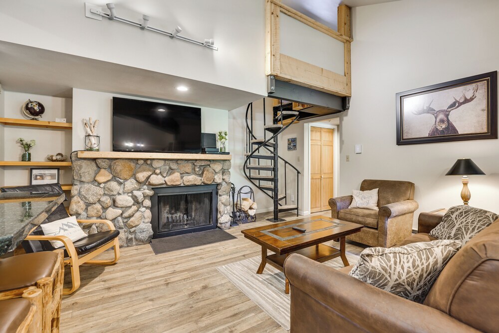 Keystone Condo on Shuttle Line 1 Mi to Resort - photo 3