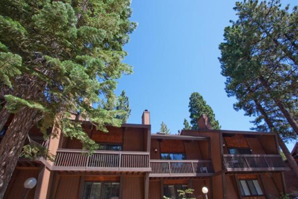 Club Tahoe - featured photo