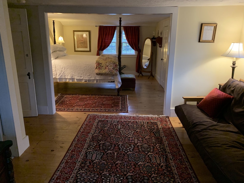 Lovett s Inn and Restaurant - photo 18