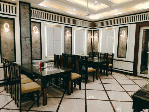 Hotel The Shree Jee Palace — hotel in Mirzapur