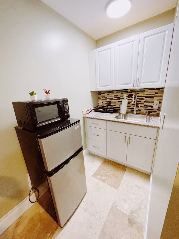Sea Steps Suites - photo 27