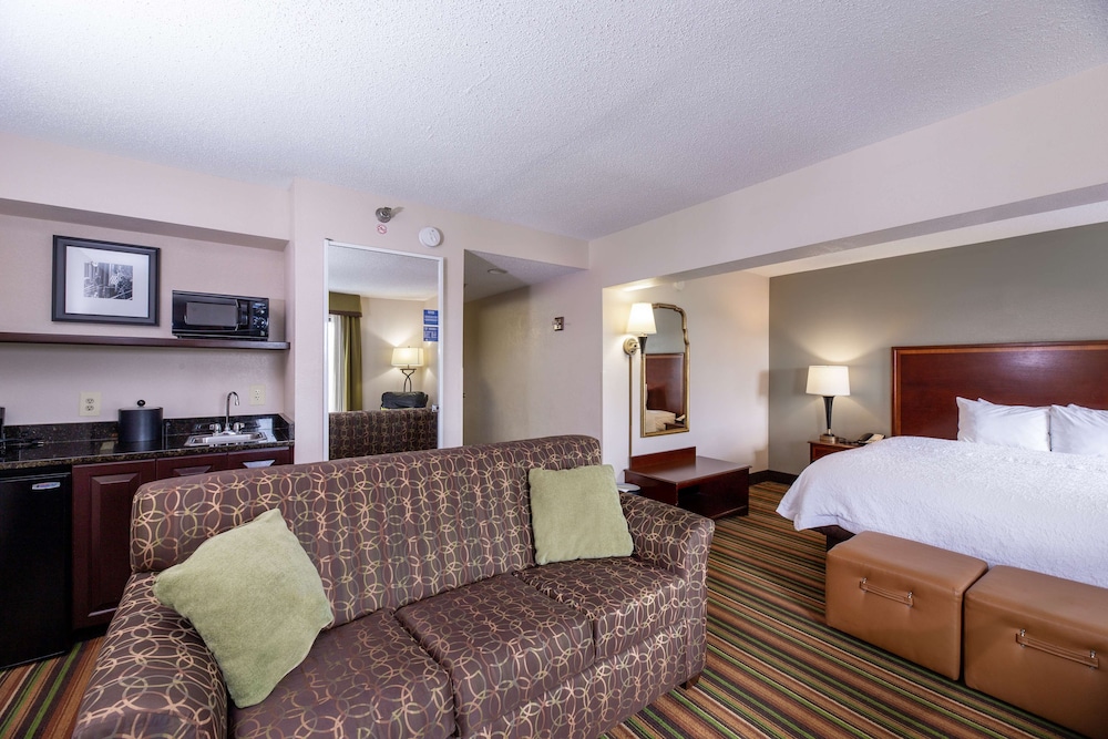 Hampton Inn Winston Salem Hanes Mall - photo 21