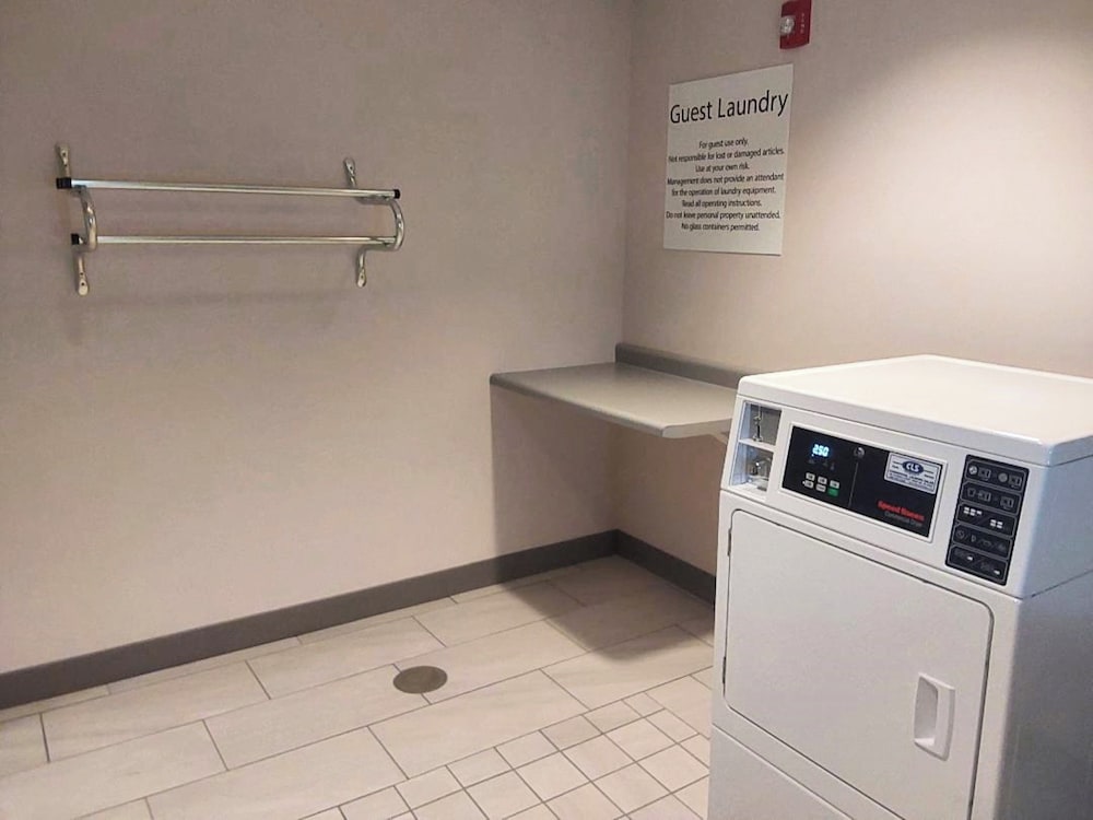 Holiday Inn Express & Suites Antigo by IHG - photo 31