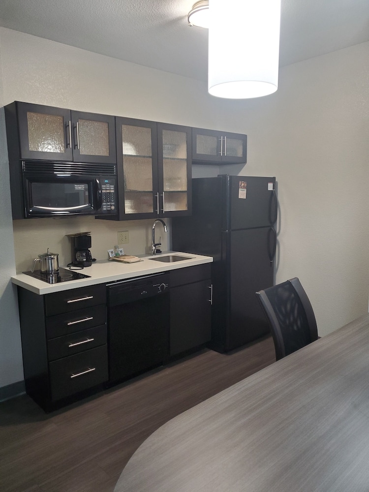 Candlewood Suites Knoxville Airport Alcoa by IHG - photo 10
