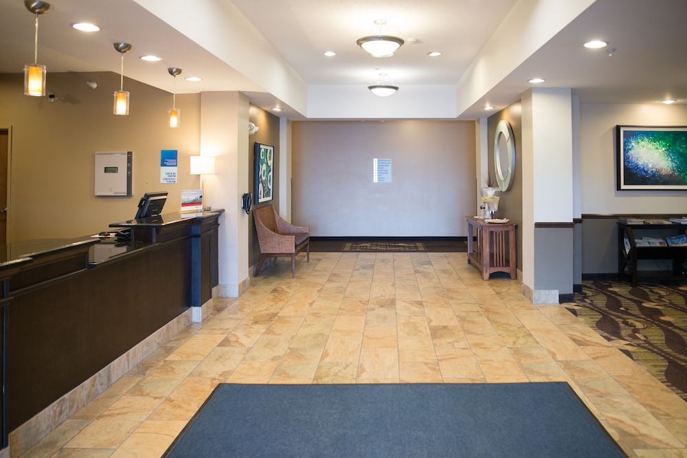 Holiday Inn Express Hotel & Suites Northwood by IHG - photo 41