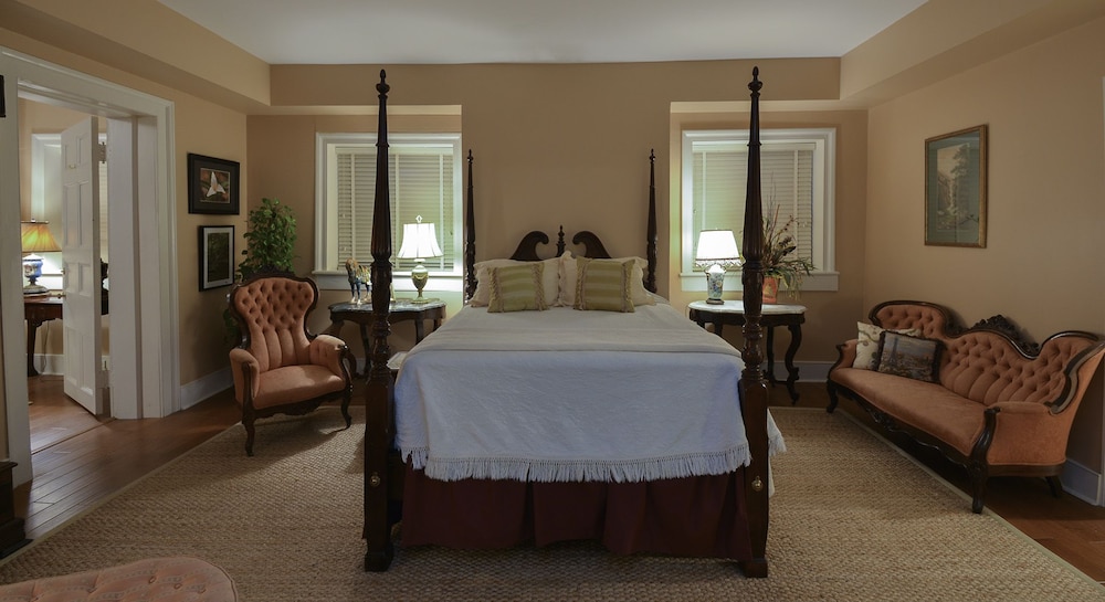 Choctaw Hall Bed and Breakfast - photo 7