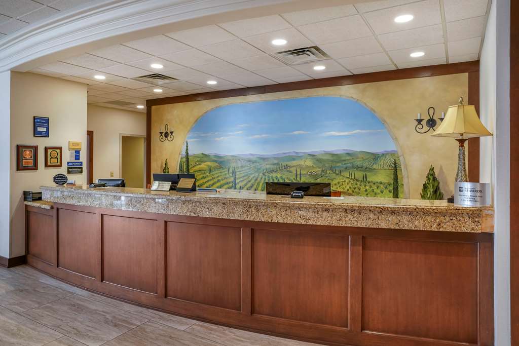Best Western Premier Pasco Inn & Suites - photo 3