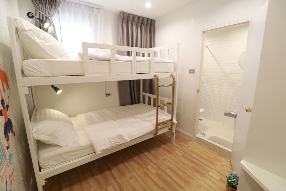 The LOL Elephant Hostel