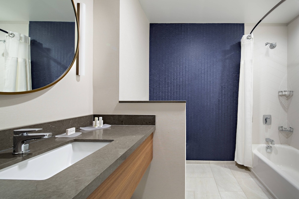 Fairfield Inn & Suites by Marriott Fayetteville - photo 10