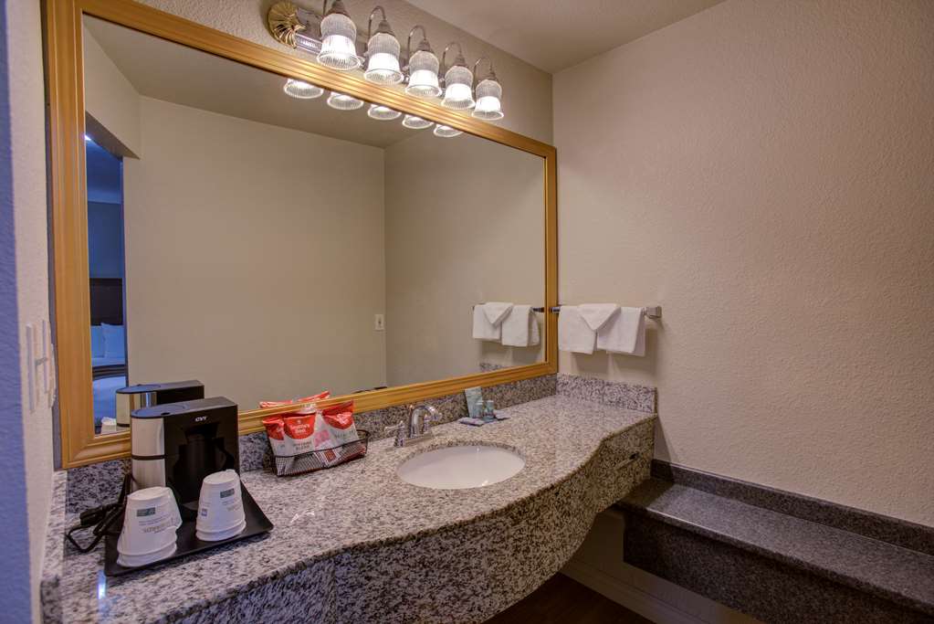 Best Western Sandman Hotel - photo 19