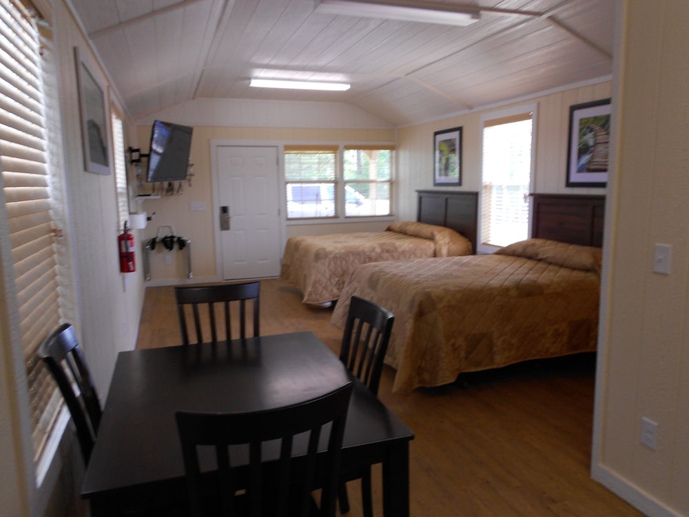 Toledo Bend RV Resort and Cabins - photo 2