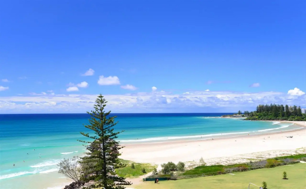 Palm Springs Residence — 4-Star Luxury Hotel in Palm Beach, Australia