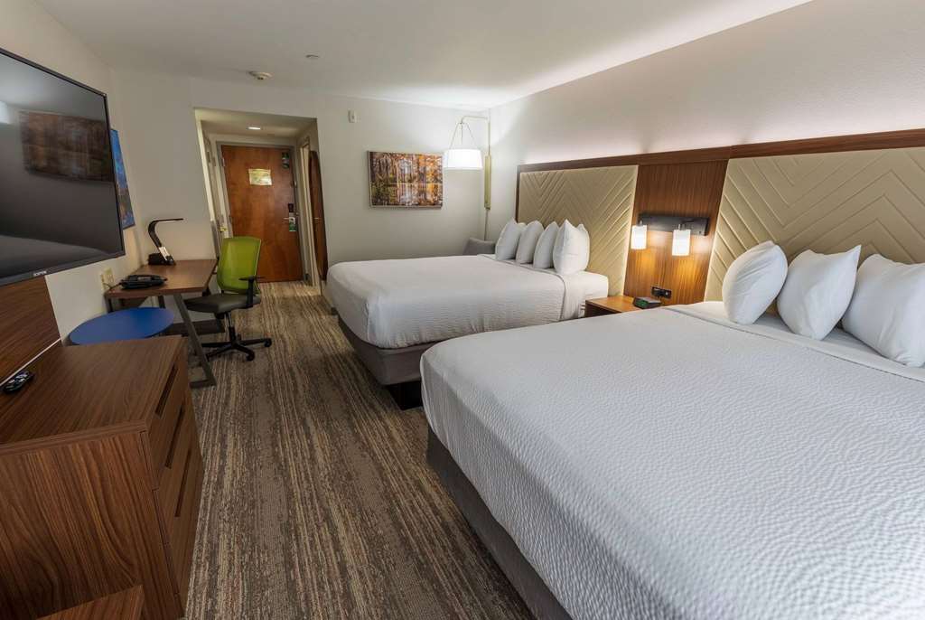 Wingate by Wyndham Lafayette Airport - photo 15