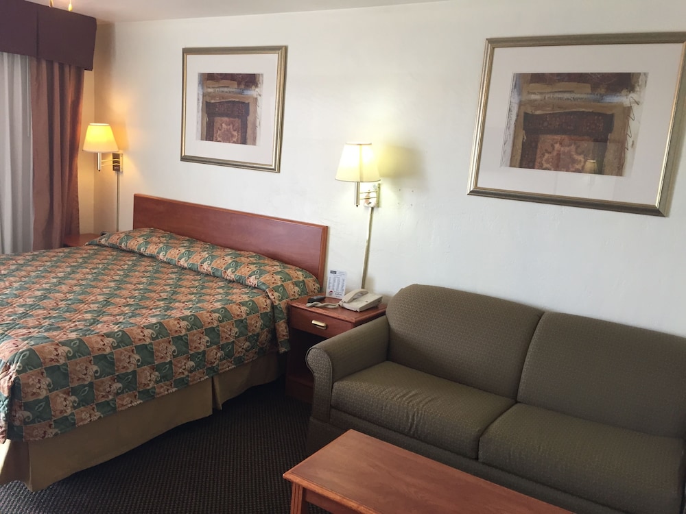 Budget Inn and Suites Colby - photo 30