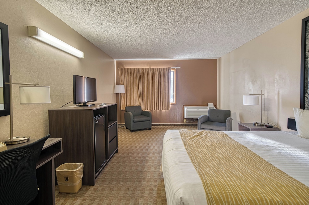 Super 8 by Wyndham Sturgis - photo 17