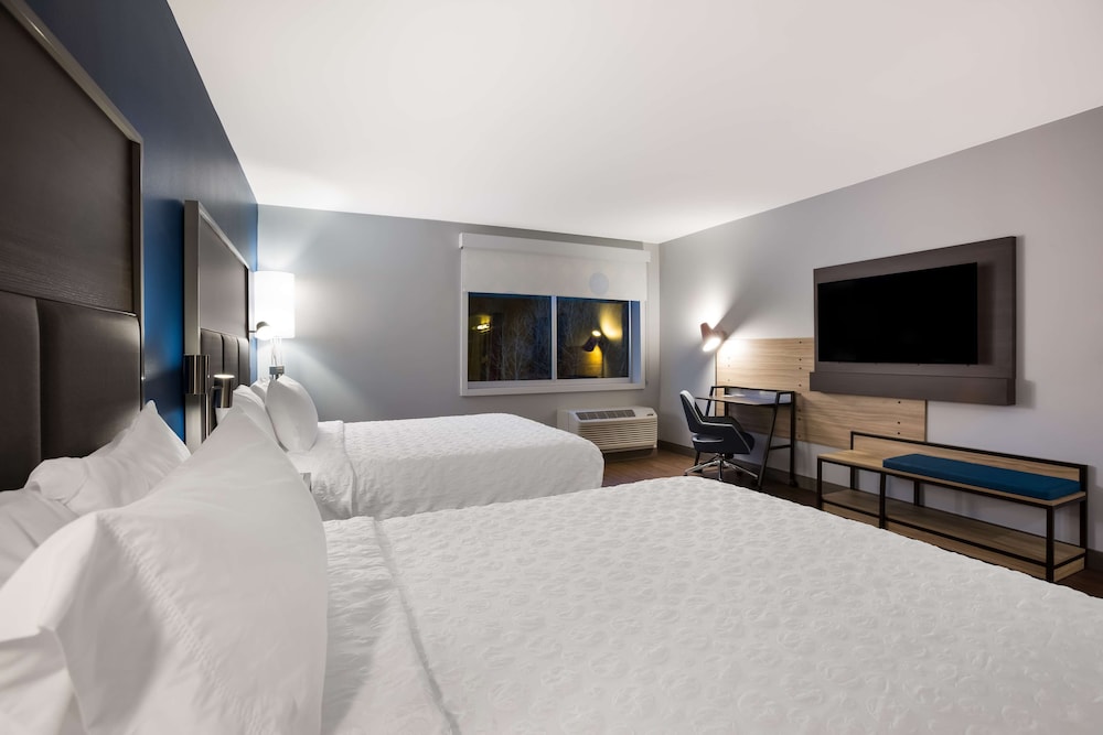 Tru by Hilton Traverse City - photo 24