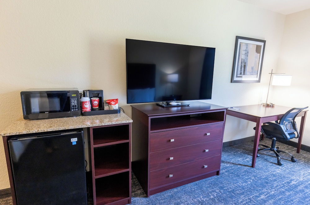 Cobblestone Inn & Suites Winters - photo 20