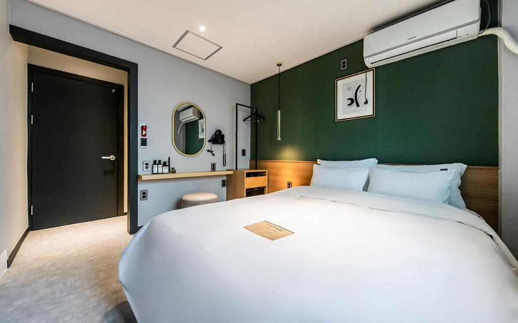 Hotel No. 25 Gyeongju bus terminal in Gyeongju, South Korea