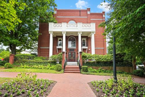 The James Madison Inn - photo 15