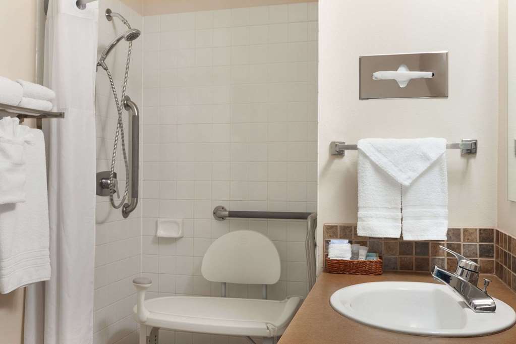 Travelodge by Wyndham Motel of St Cloud - photo 8