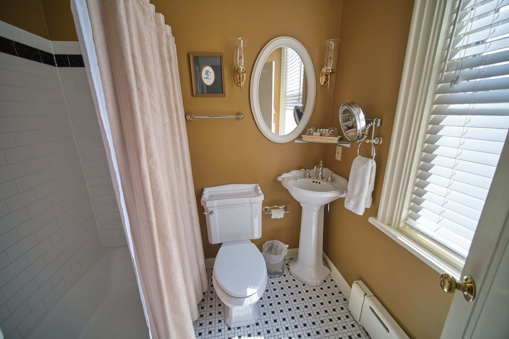 The Inn on Negley - photo 41
