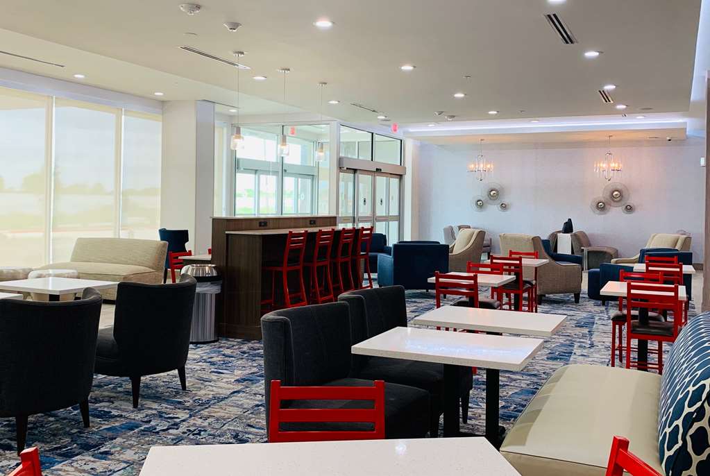 La Quinta Inn & Suites by Wyndham Red Oak TX IH 35E - photo 17