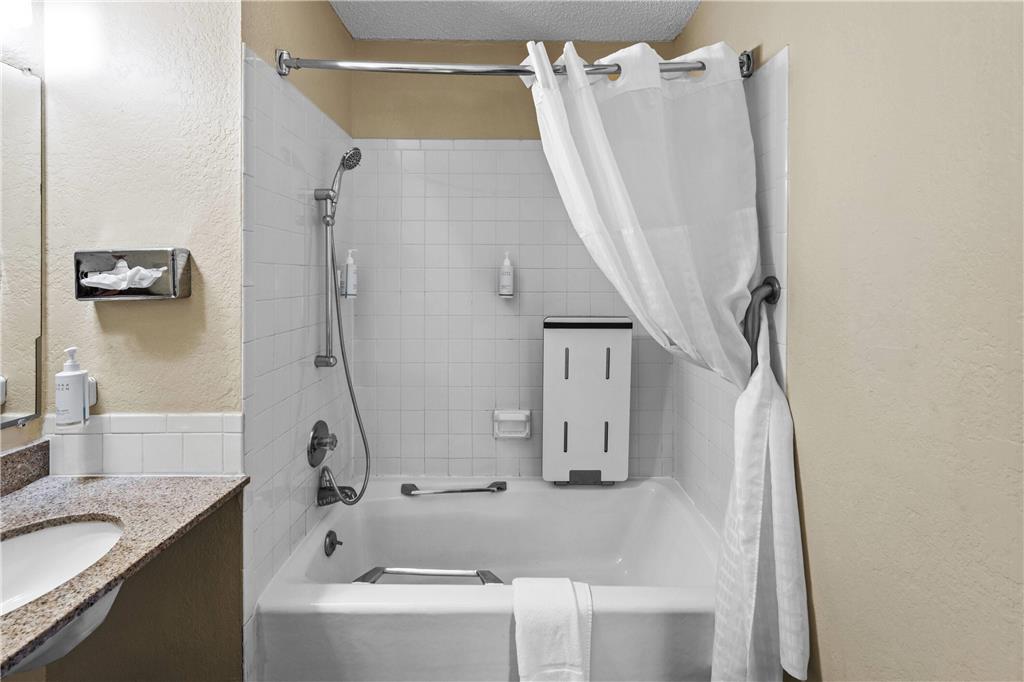 Super 8 by Wyndham Independence Kansas City - photo 7