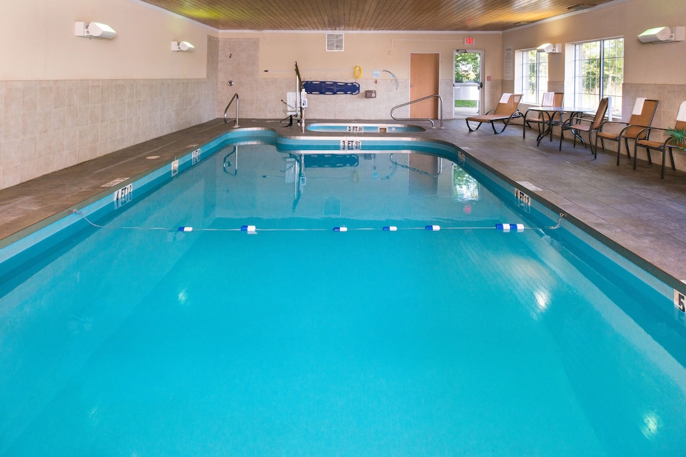 Holiday Inn Express & Suites Bucyrus by IHG - photo 26