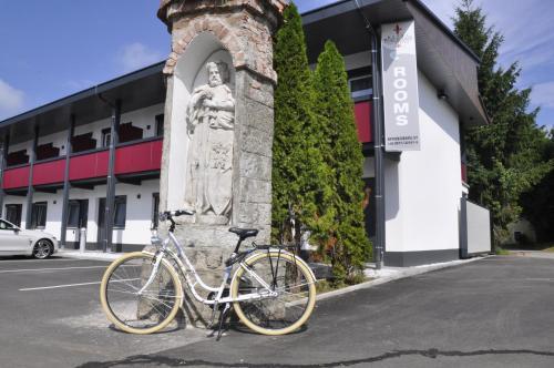Burg Rooms 24h Self Check in — hotel in Spielberg Bei Knittelfeld