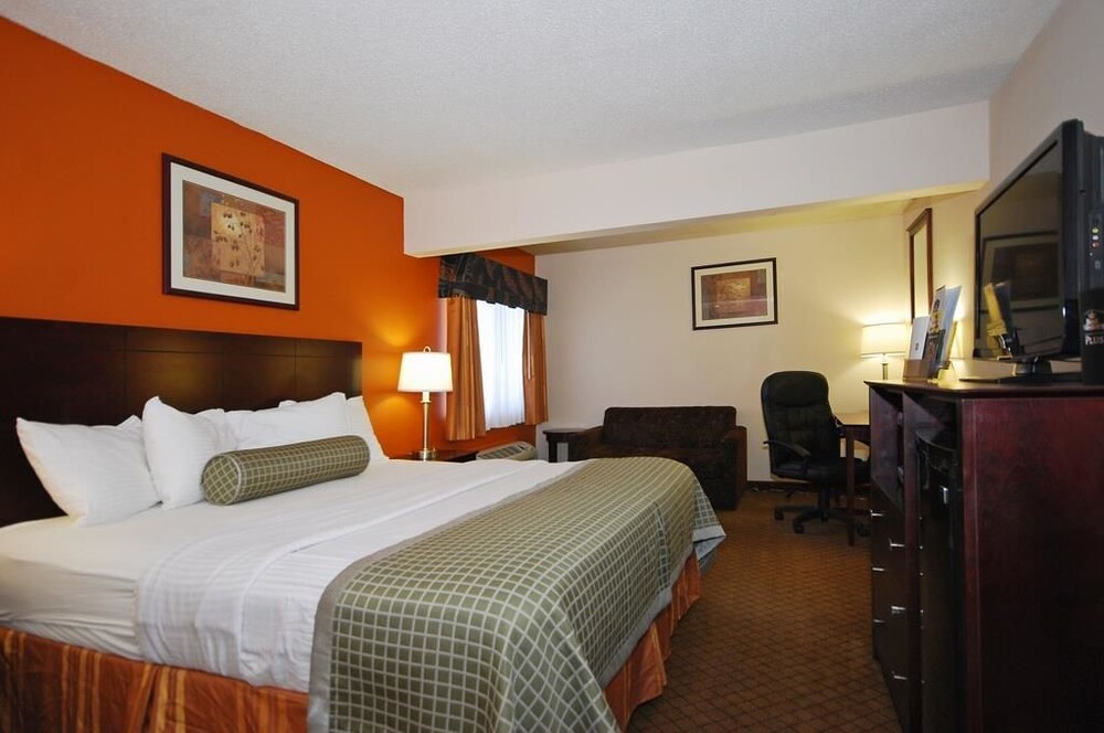 Baymont by Wyndham Delaware - photo 10