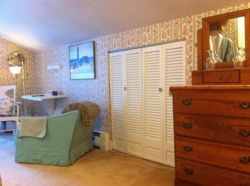 Deerhill Inn - photo 17
