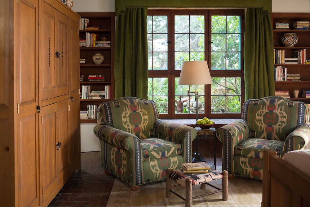 Inn Of The Turquoise Bear - photo 8
