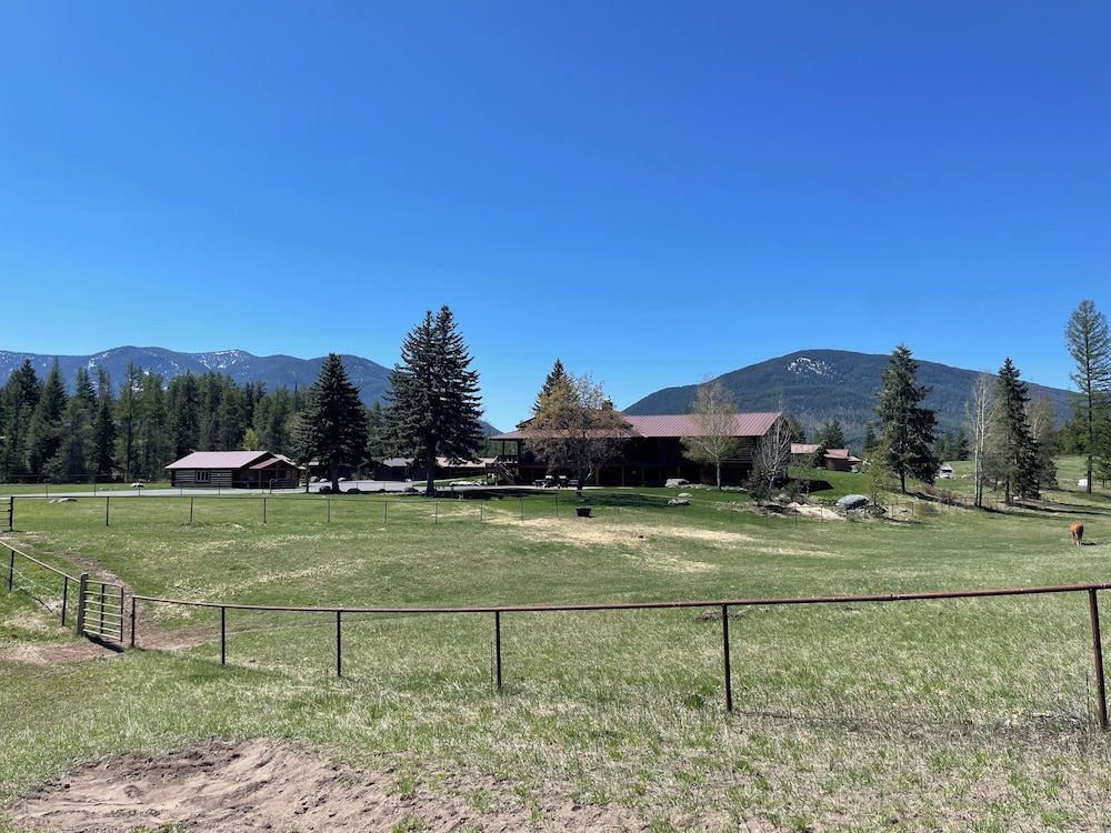 Glacier Homestead — hotel in Coram