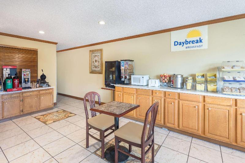 Days Inn Ashburn - photo 4